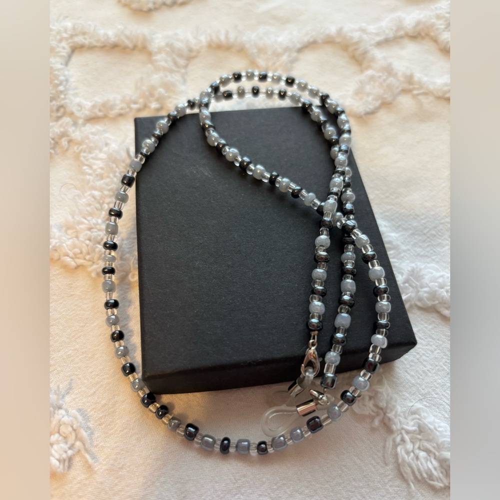 Glasses chain